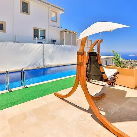 Luxury 2 Bed With Infinity Pool & Sea Views וילה *