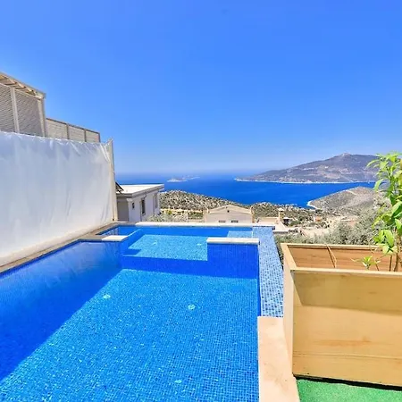Luxury 2 Bed With Infinity Pool & Sea Views וילה קס